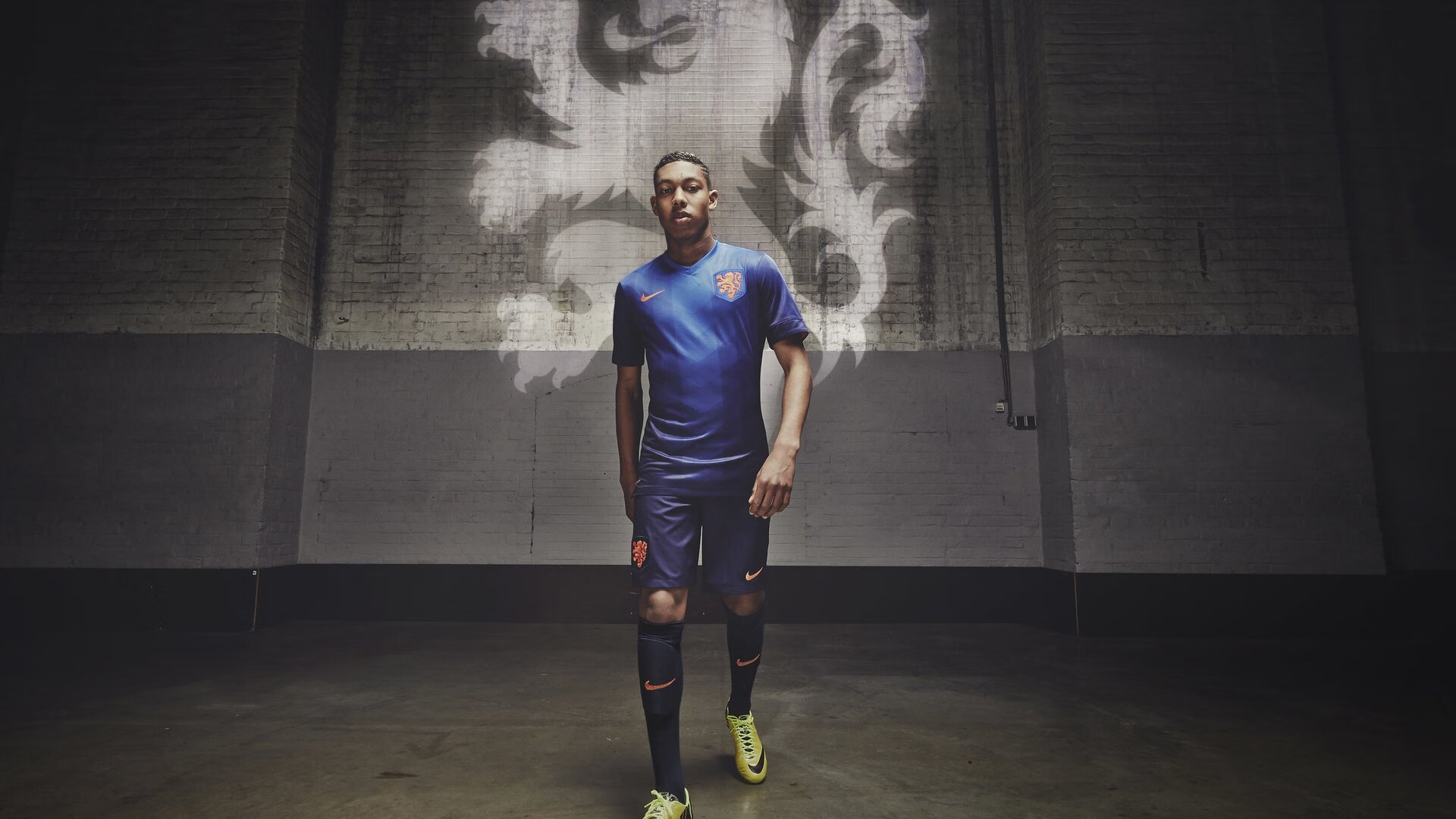 开云下载网址-华伦西亚取得历史性胜利，球迷狂欢，华伦西亚vs皇家马德里预测